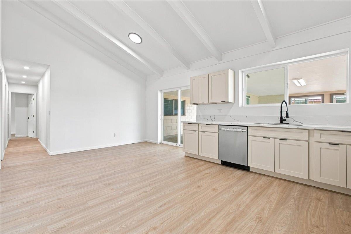 576 S Papa Ave Property Photo 8