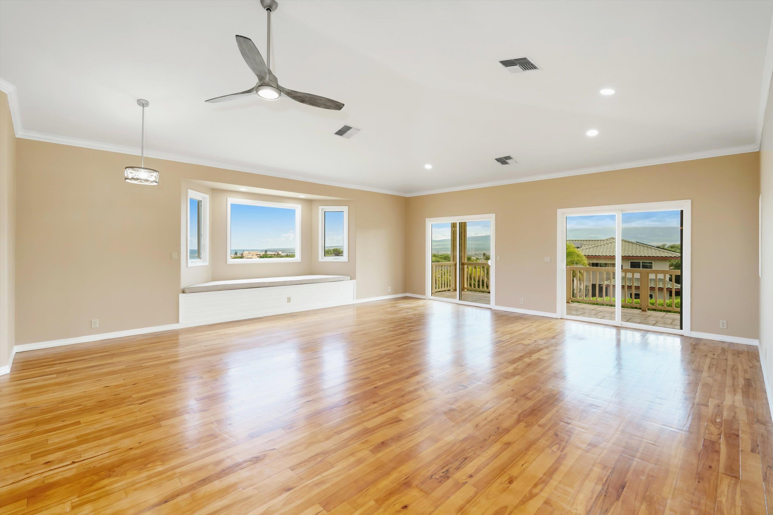 32 W Kapueone Pl Property Photo 6