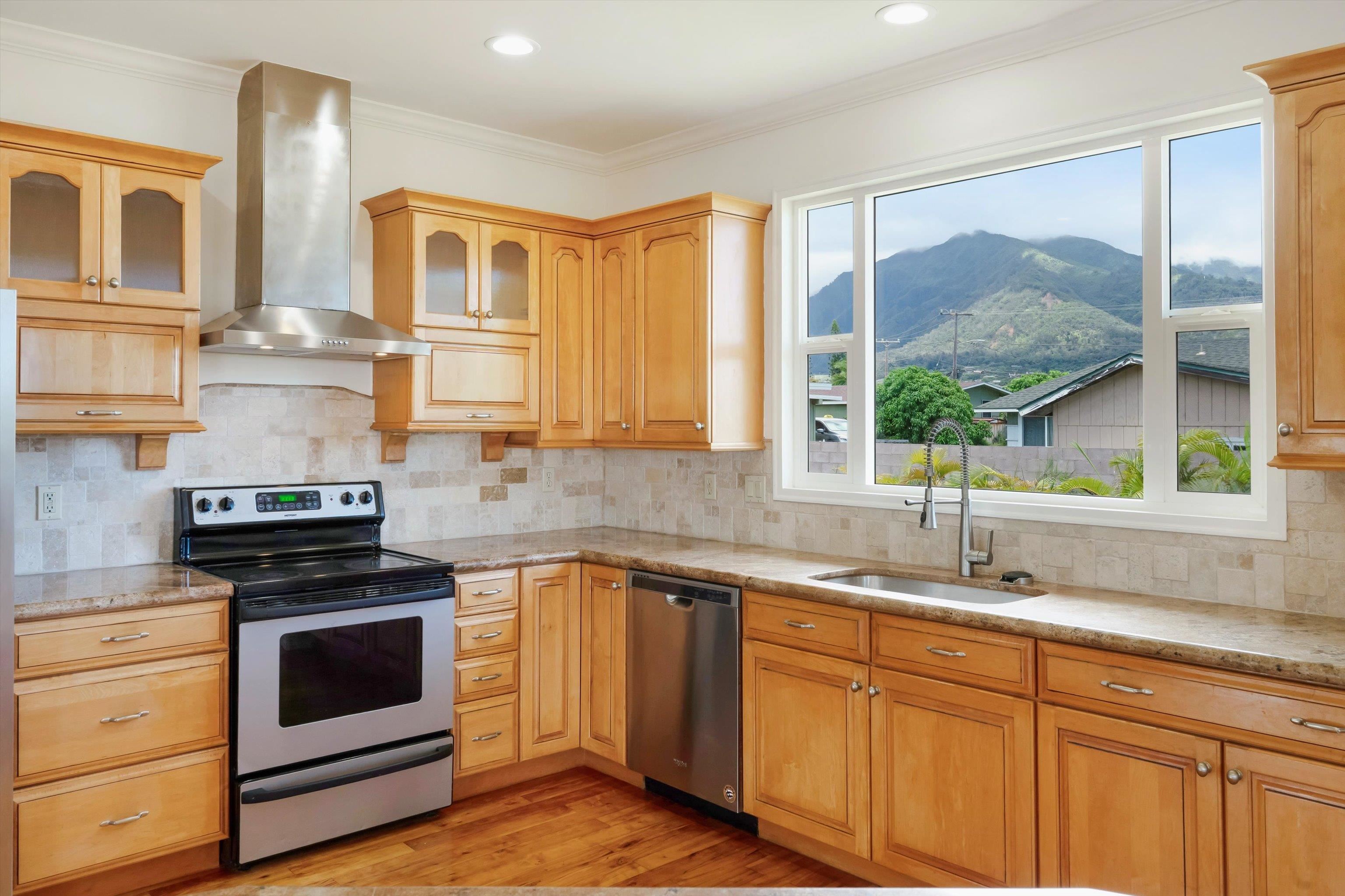 32 W Kapueone Pl Property Photo 14