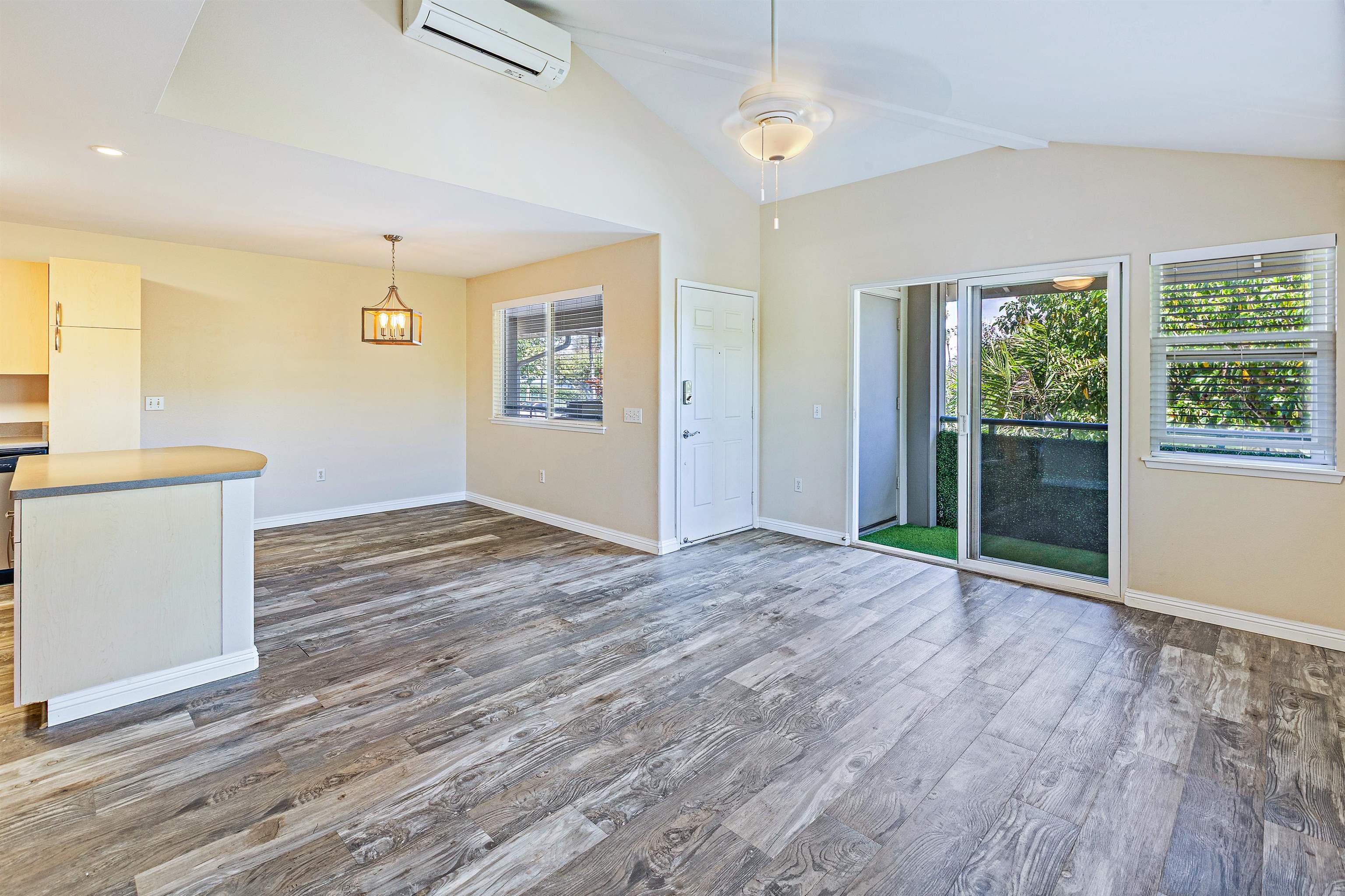 10 Polohina Ln Property Photo 4