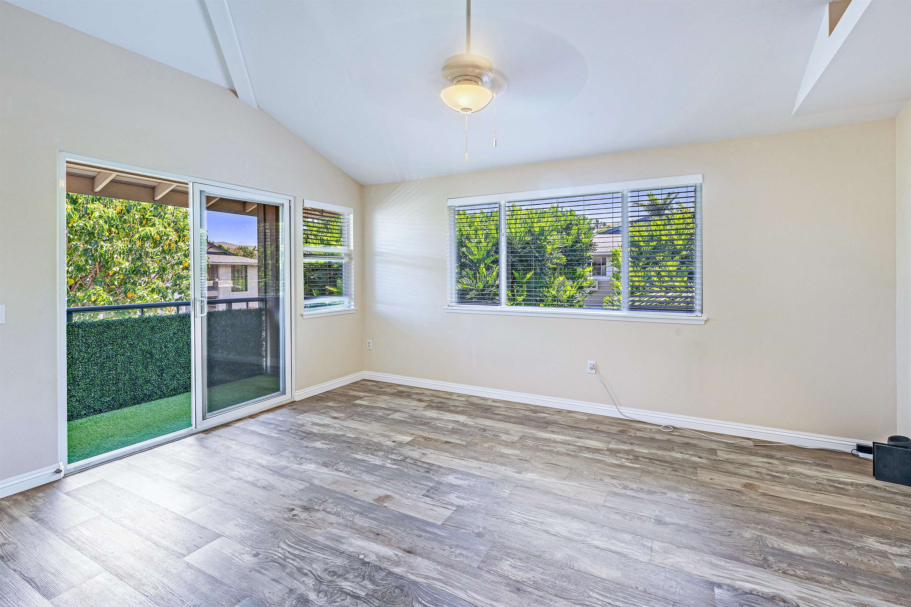 10 Polohina Ln Property Photo 5