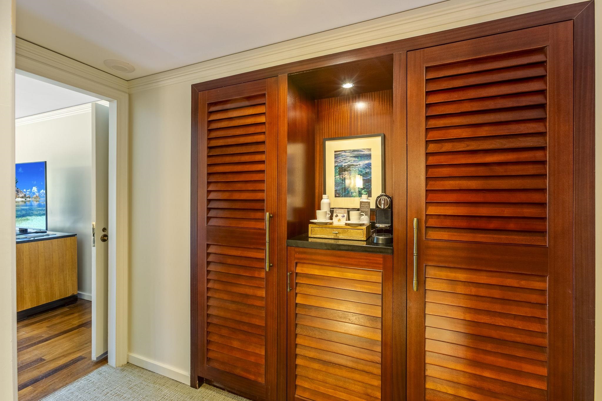 1 Ritz Carlton Dr Property Photo 23