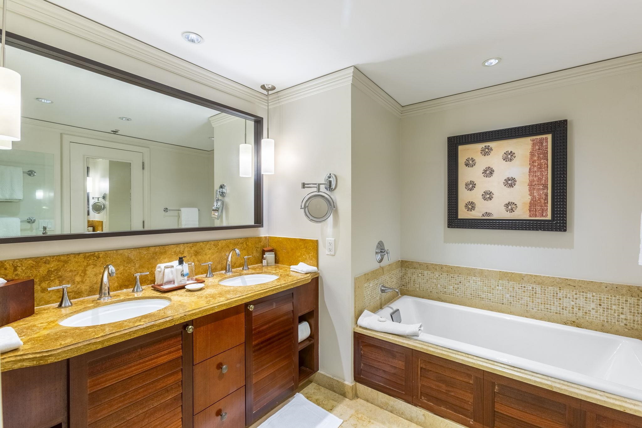 1 Ritz Carlton Dr Property Photo 30