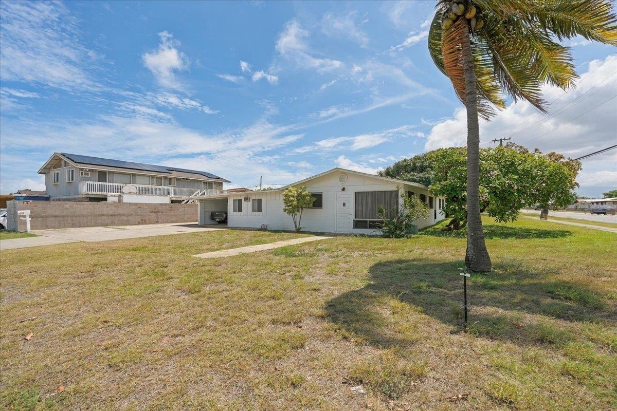 461 Lono Ave Property Photo 2