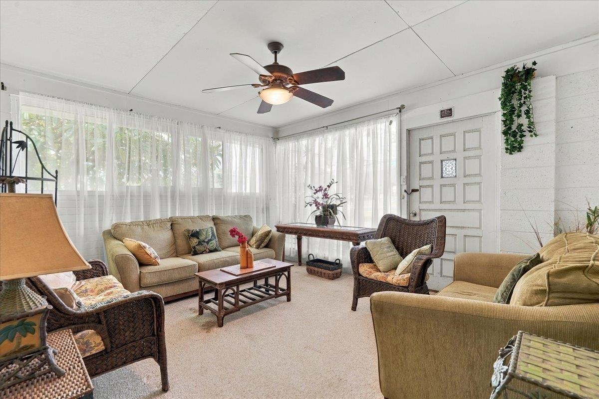 461 Lono Ave Property Photo 5