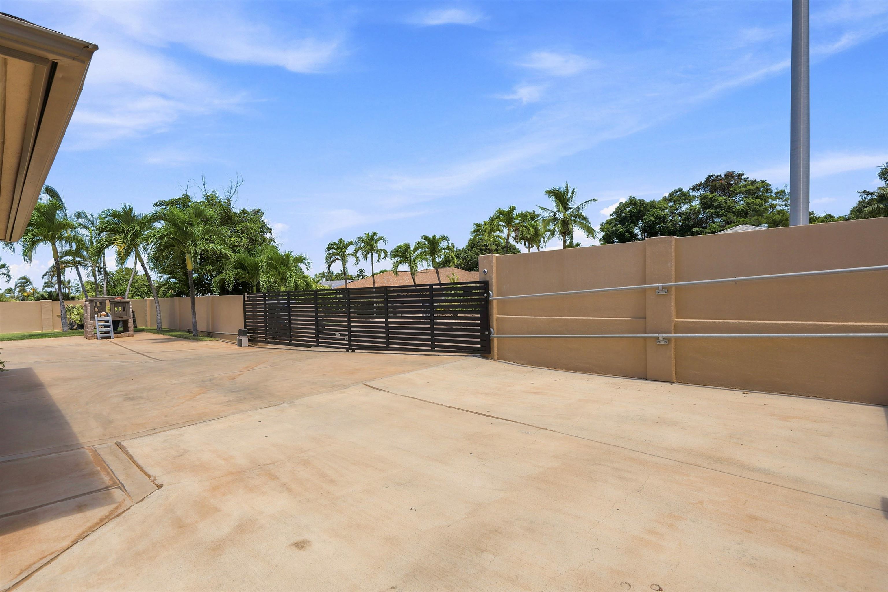 148 E Alulike St Property Photo 6