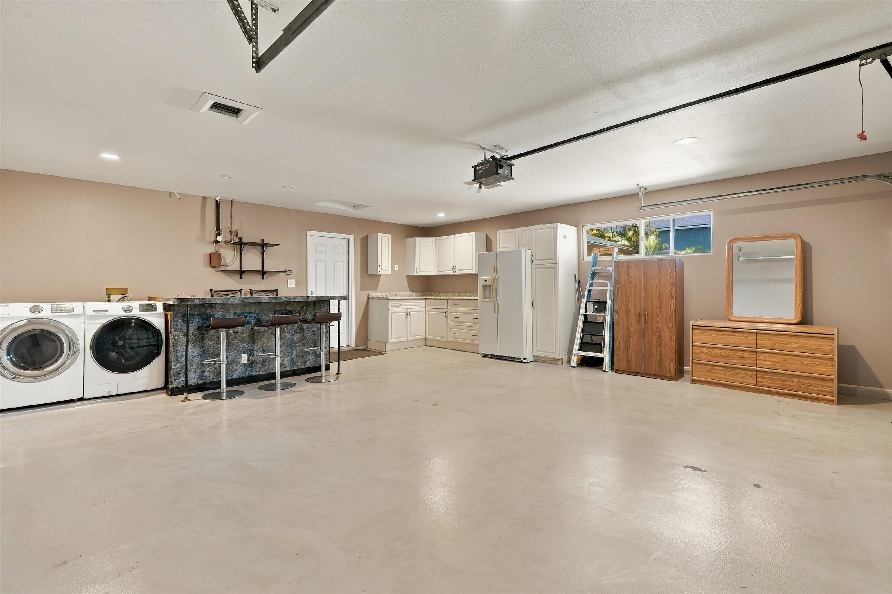 148 E Alulike St Property Photo 27