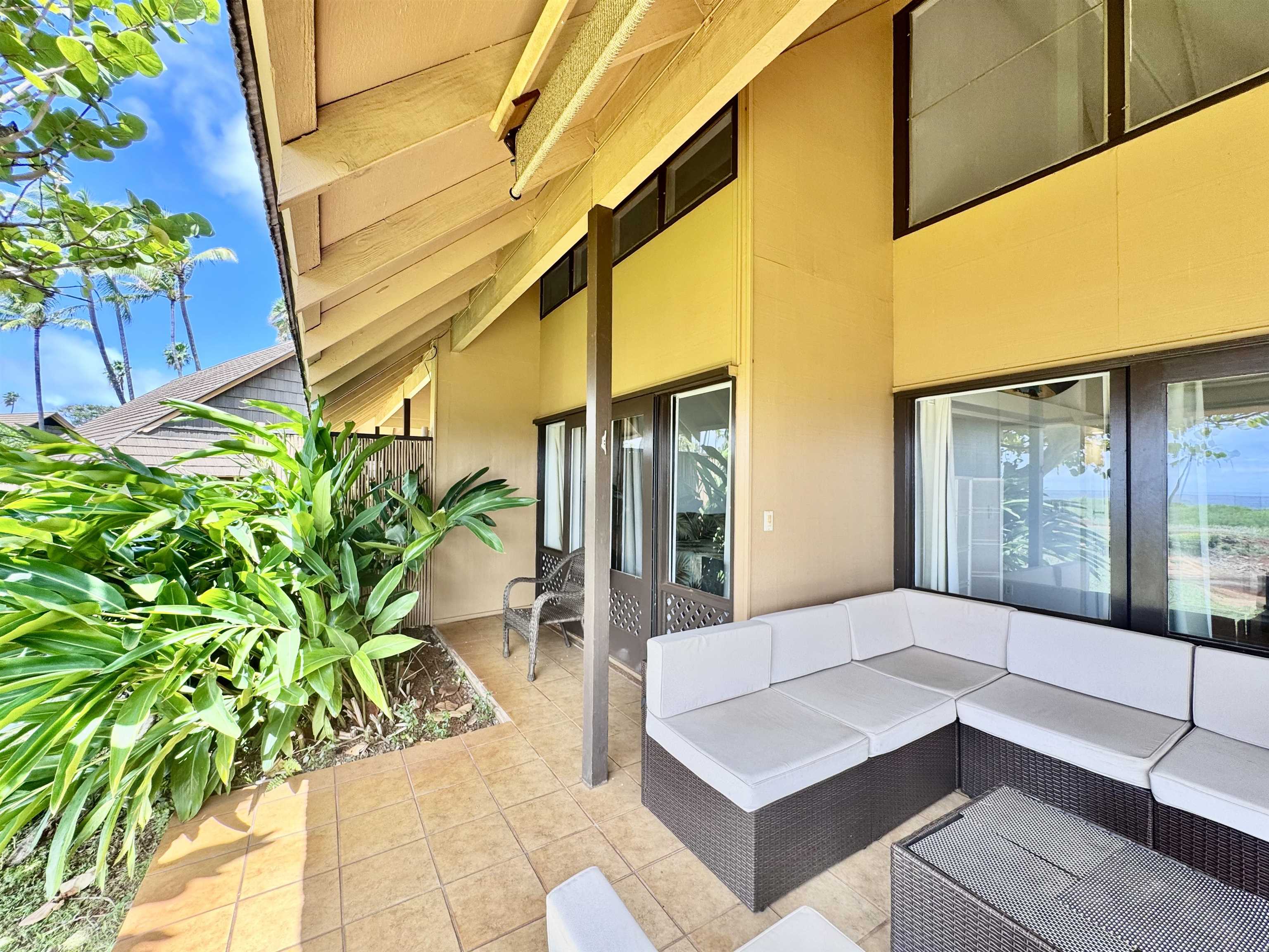 255 Kepuhi Pl Property Photo 5