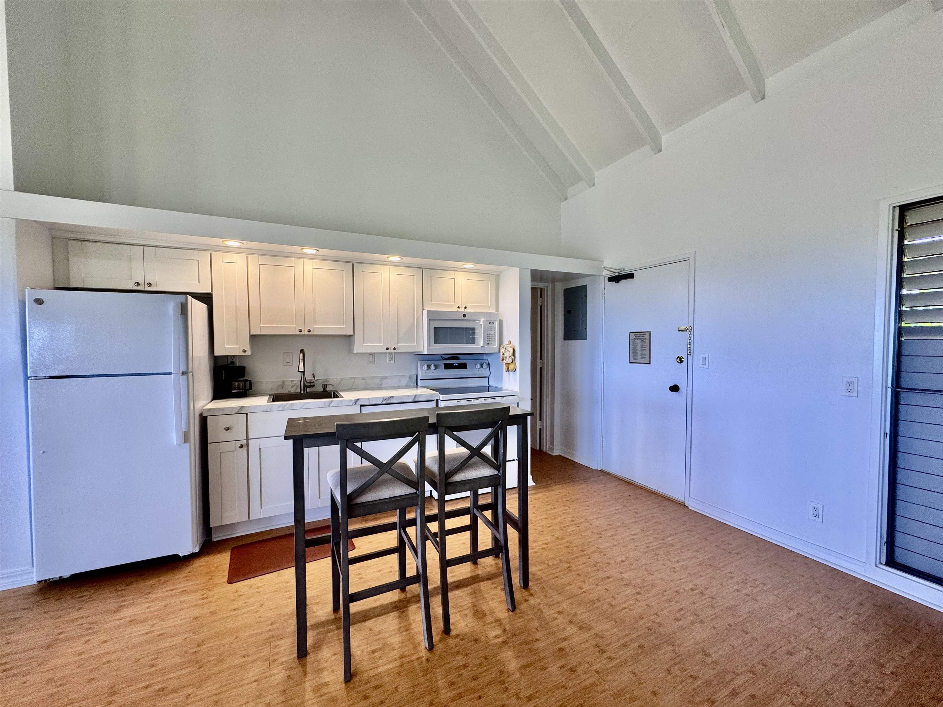 255 Kepuhi Pl Property Photo 13