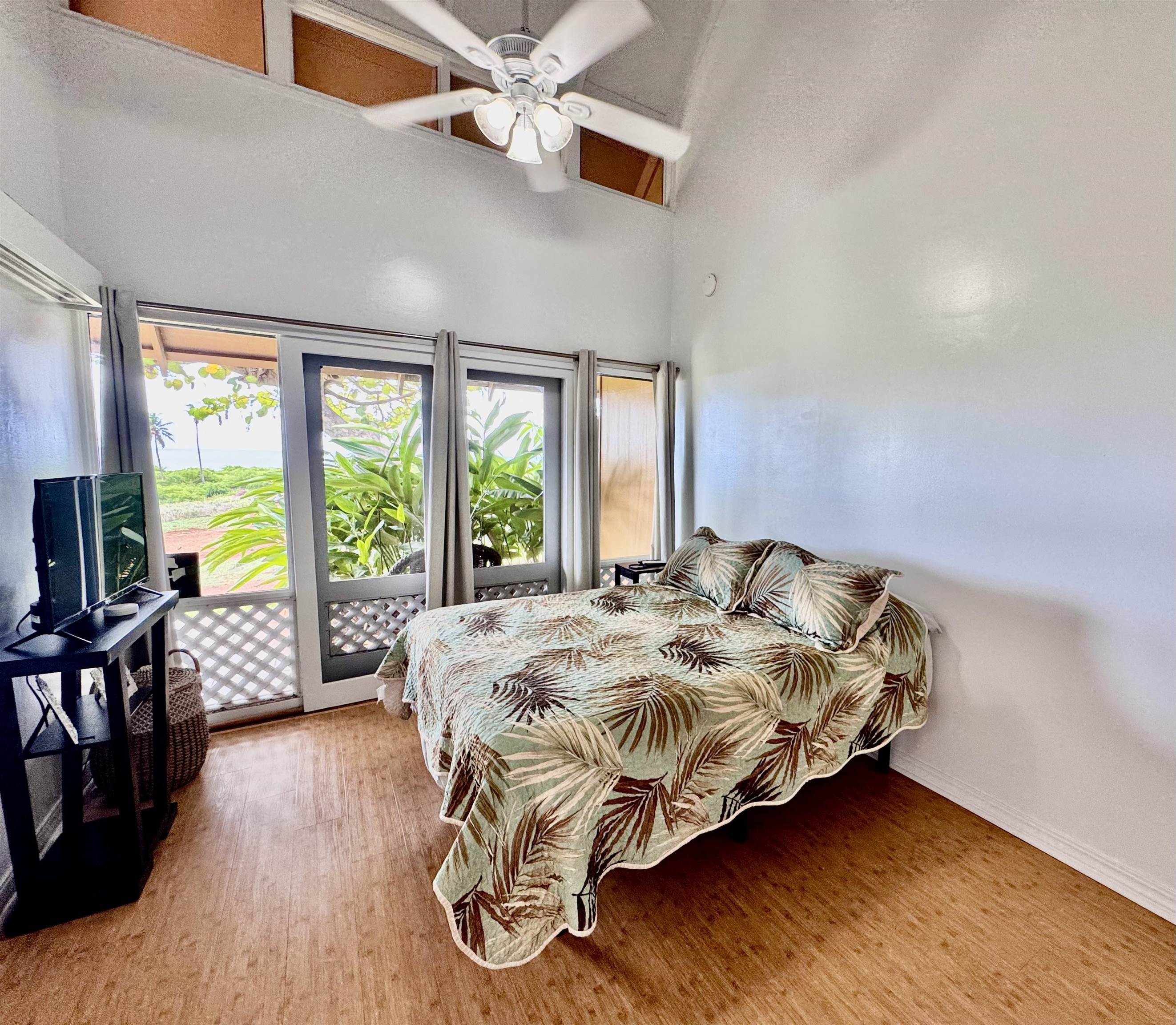 255 Kepuhi Pl Property Photo 16
