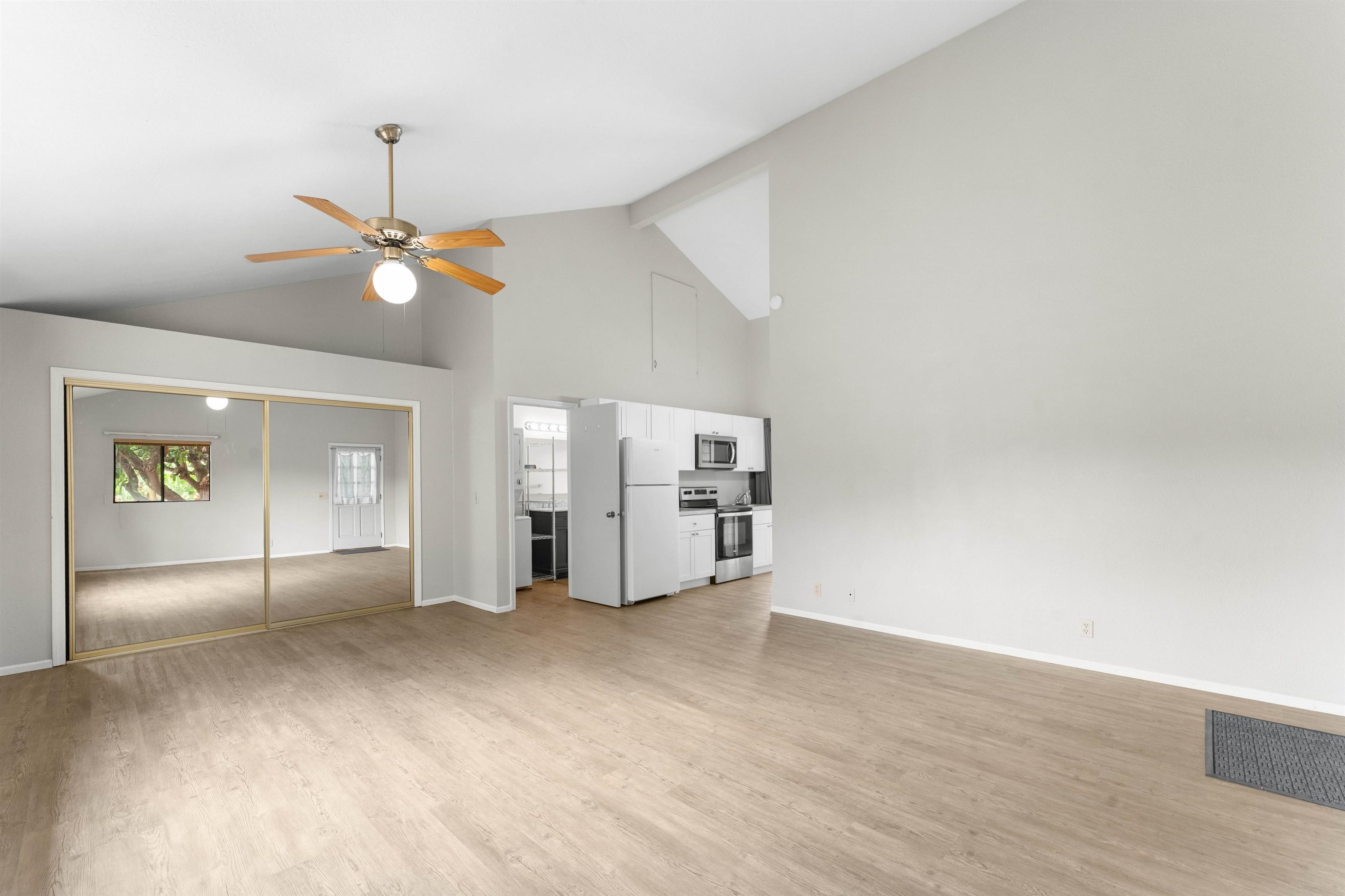 468 Kaiwahine St Property Photo 13