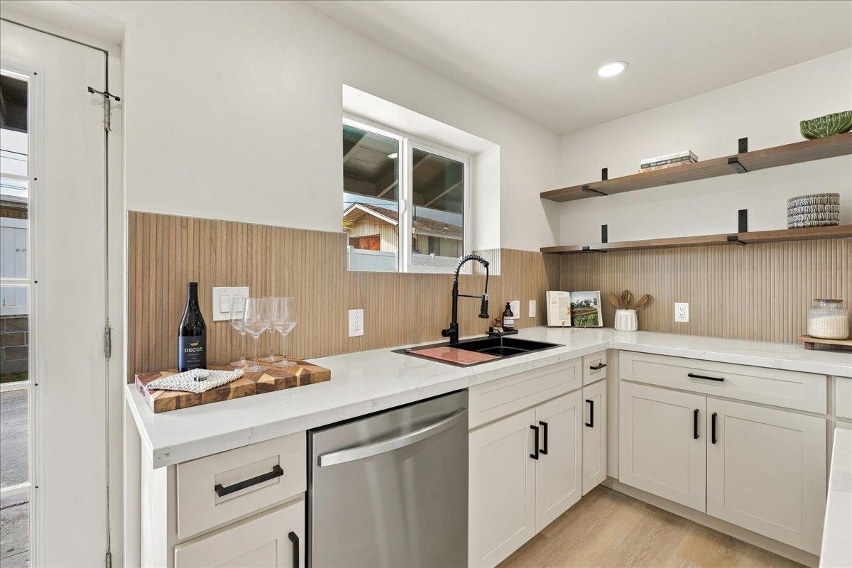 400 Palama Dr Property Photo 9