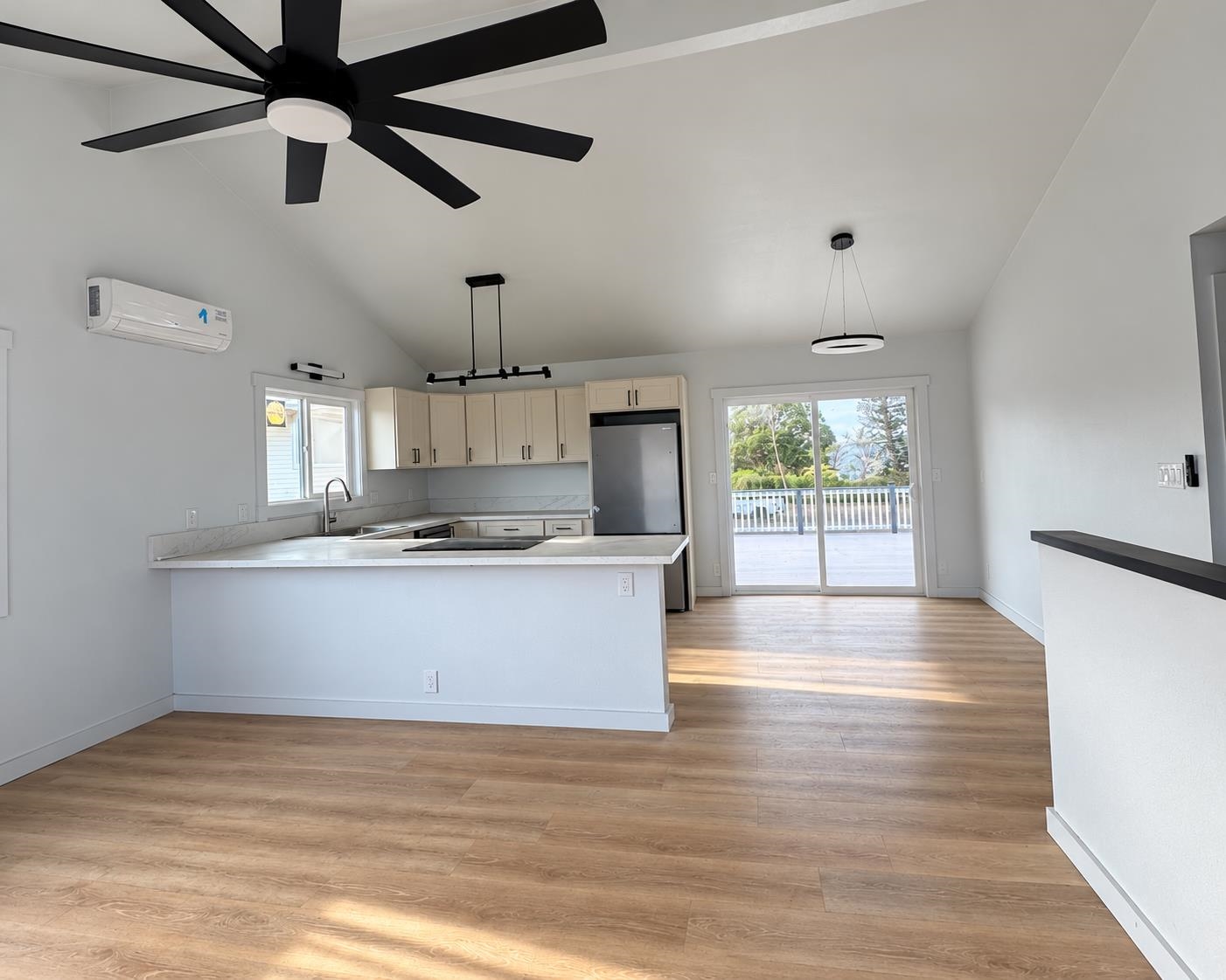 530 Kaiwahine St Property Photo 15