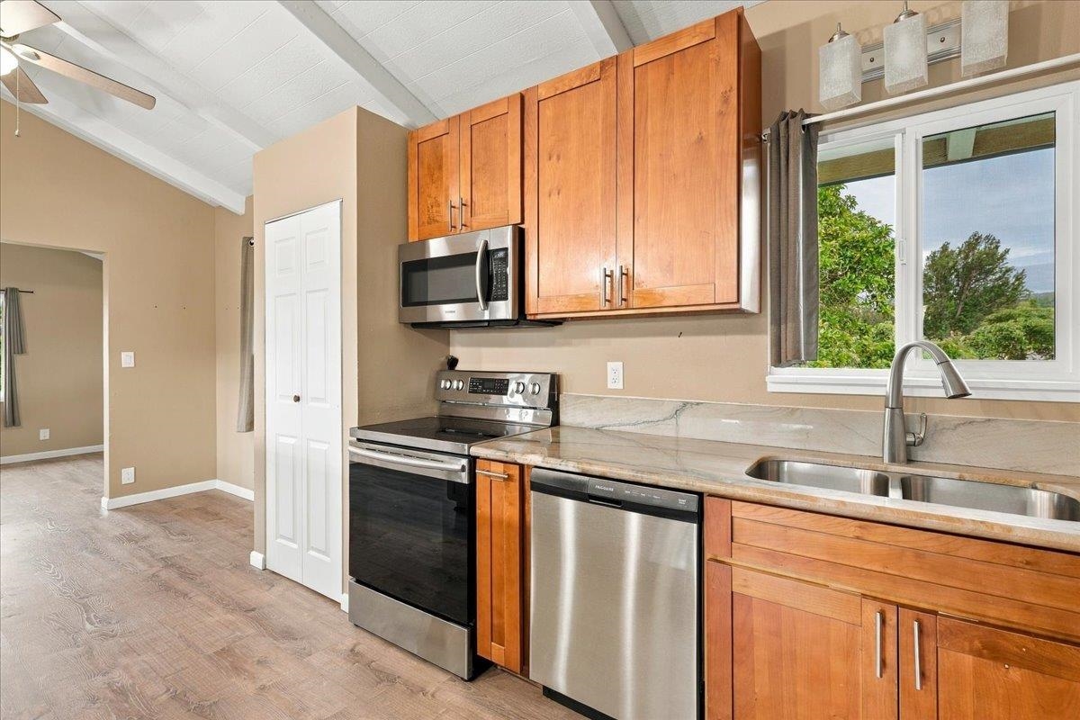 328 Kaomi Pl Property Photo 5