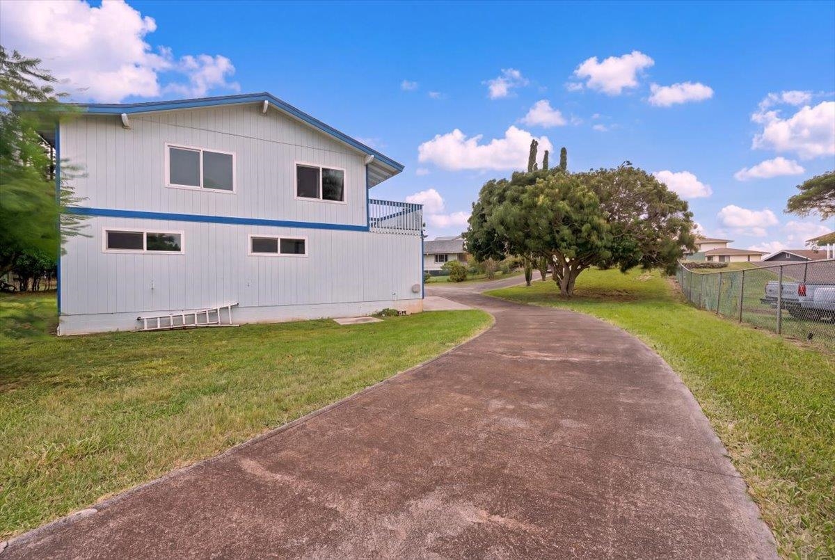 328 Kaomi Pl Property Photo 36