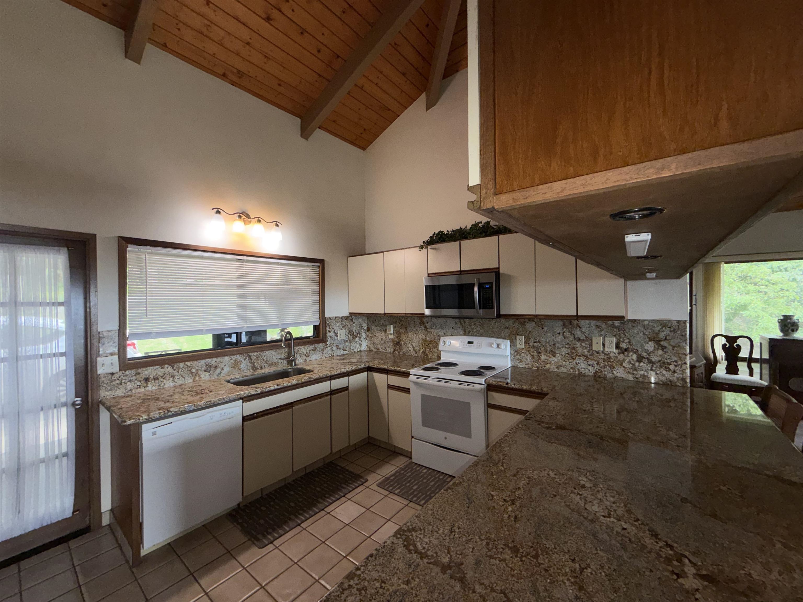 526 Iiwi Way Property Photo 14