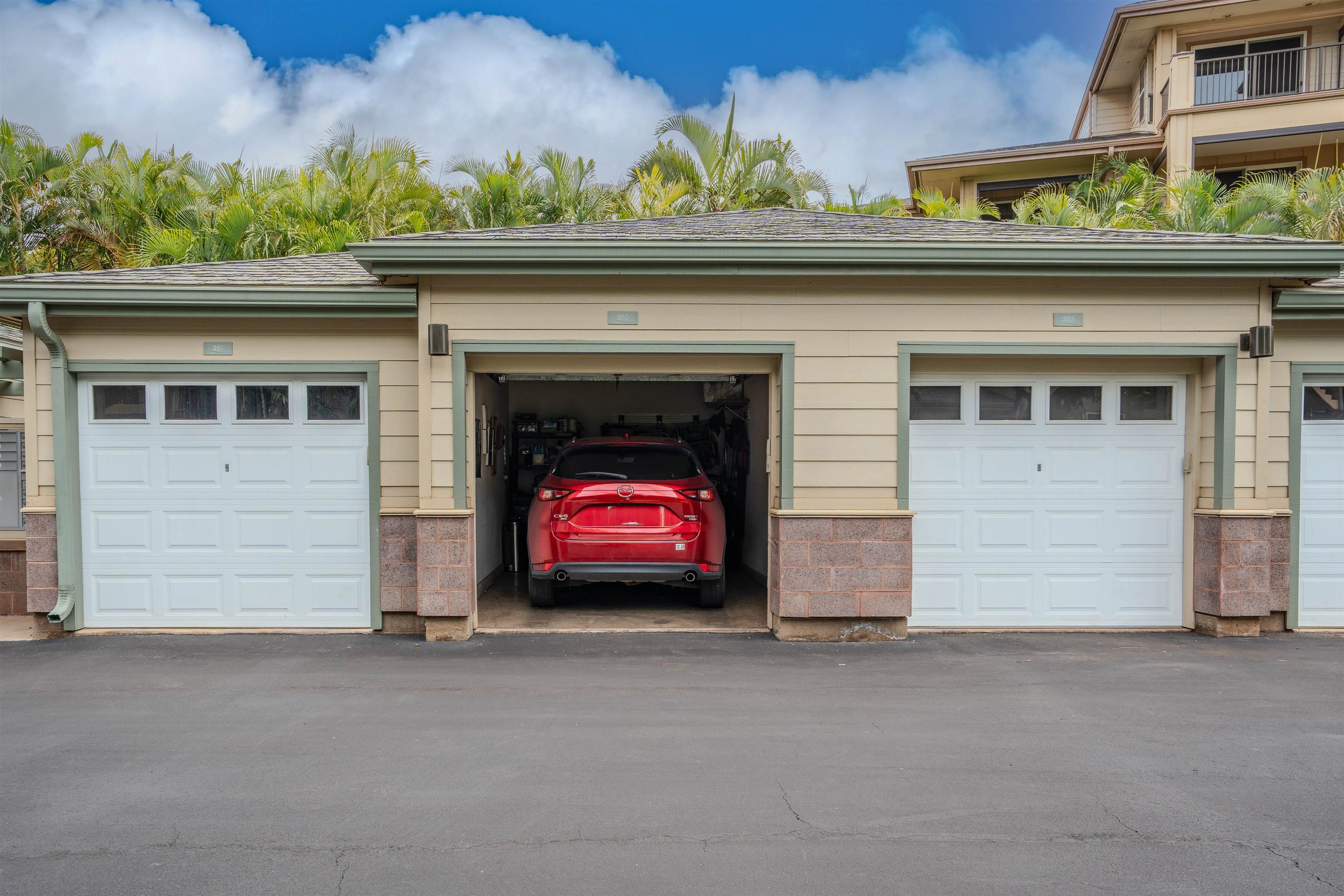24 Kilolani Ln Property Photo 46