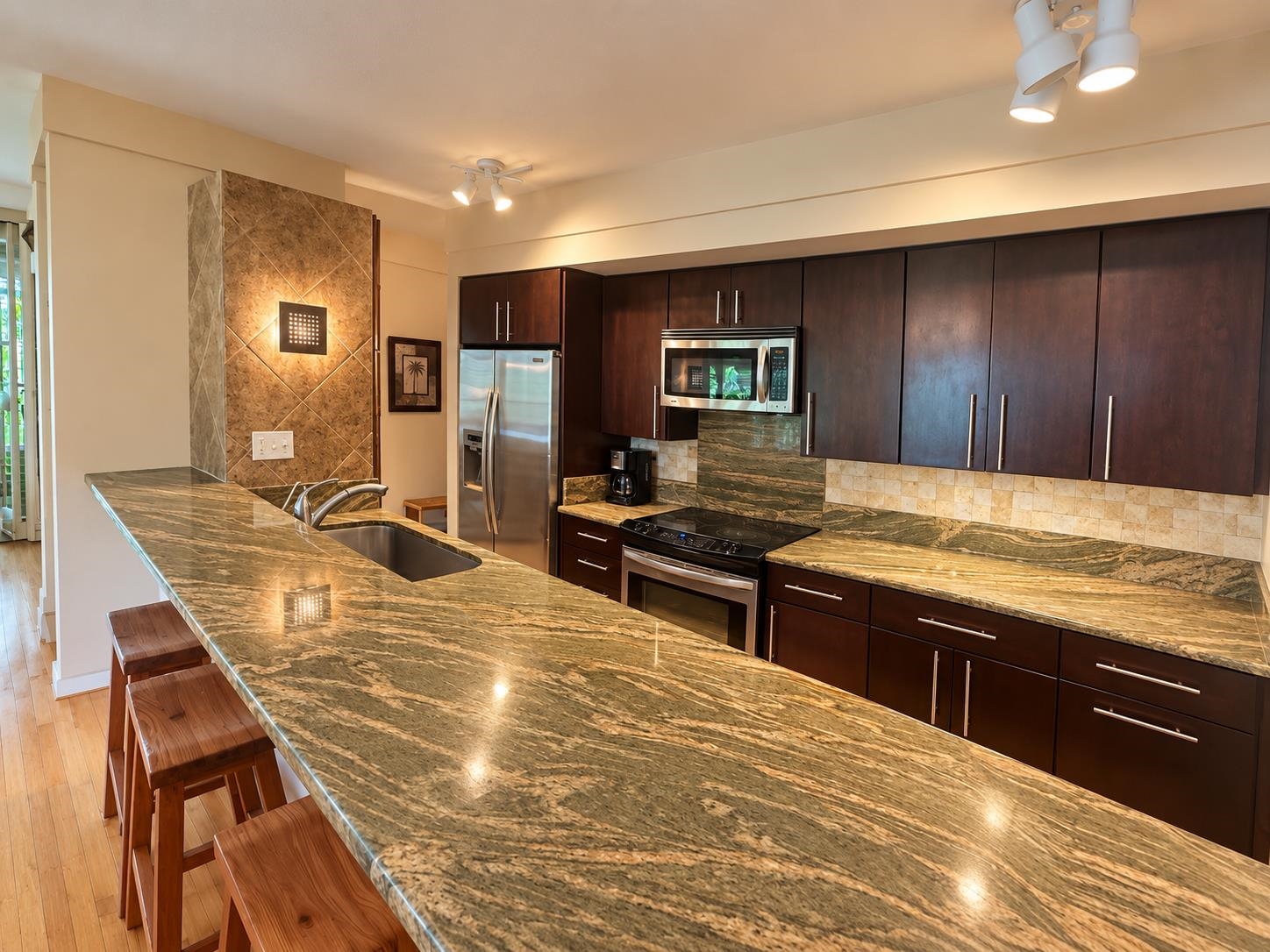 100 Lio Pl Property Photo 1
