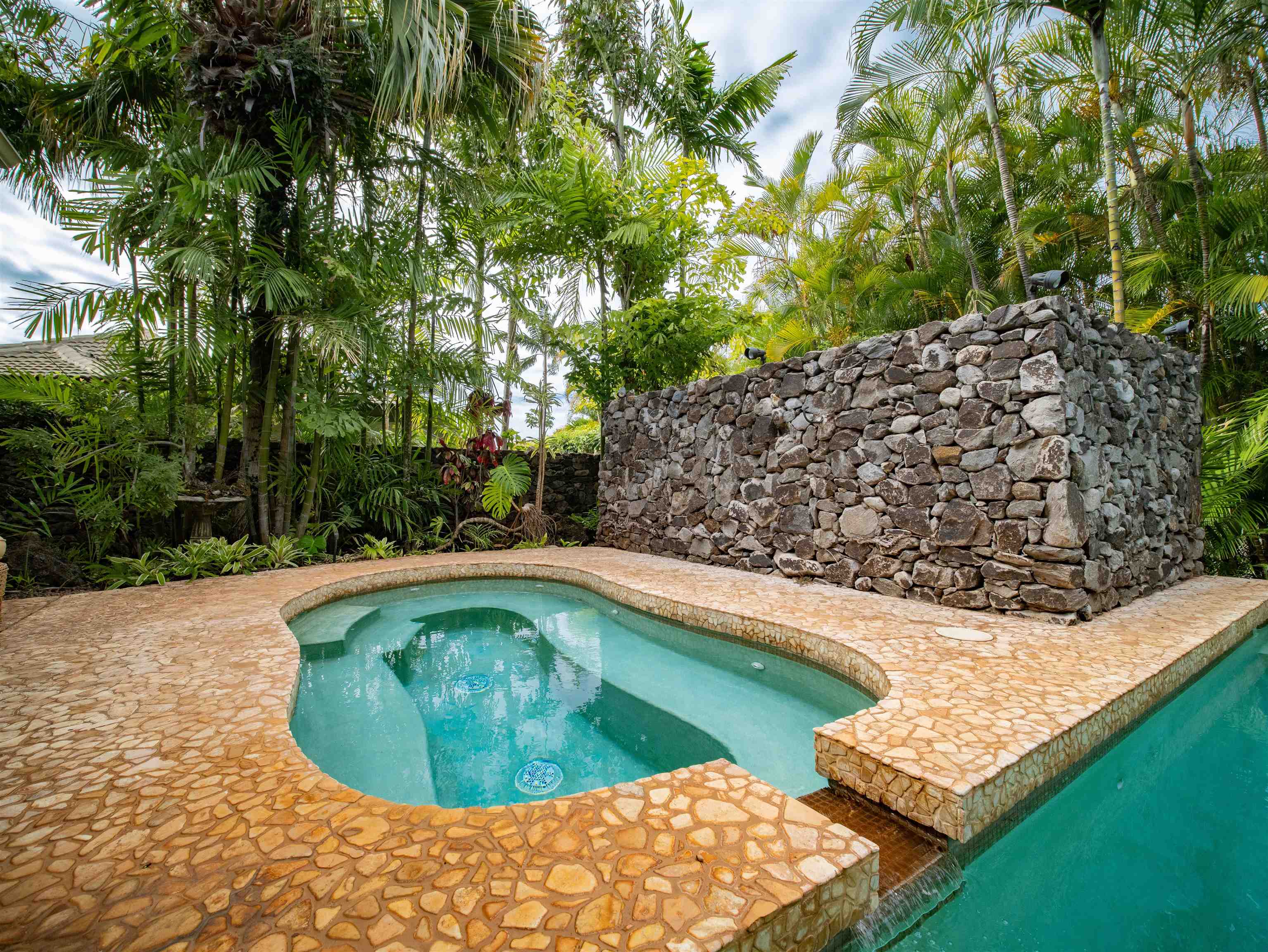 384 Kualono Pl Property Photo 47