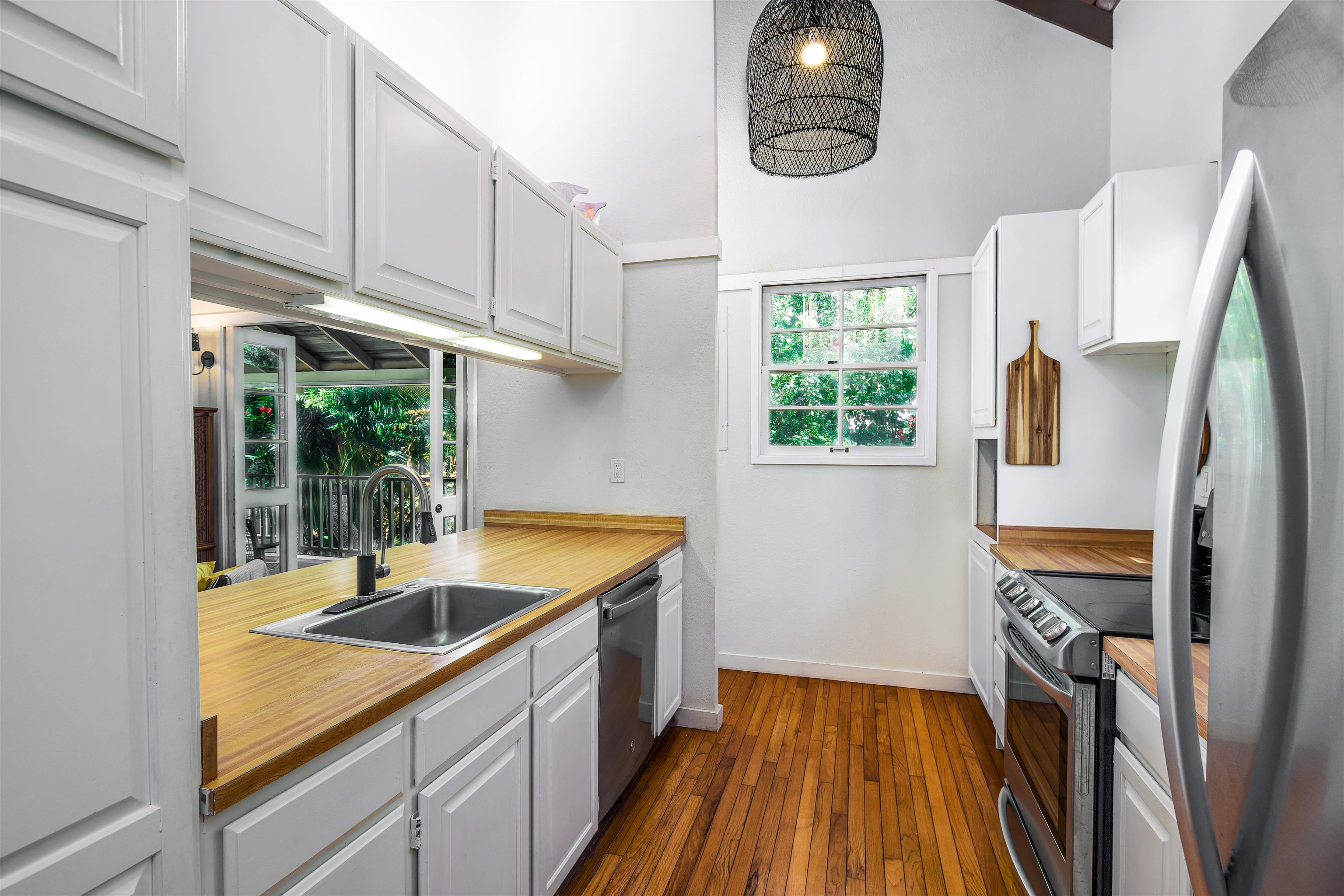 100 Lio Pl Property Photo 7