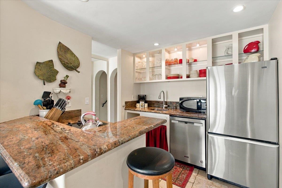 300 Hauoli St Property Photo 19