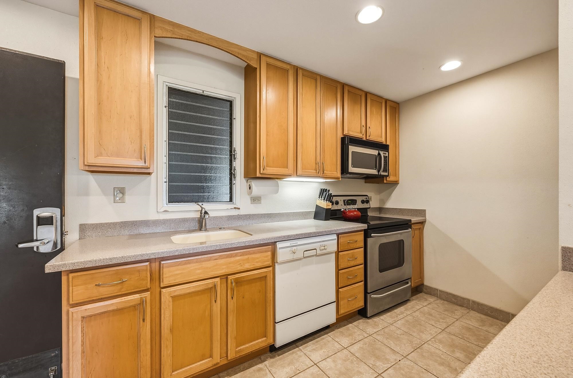 2661 Kekaa Dr Property Photo 10