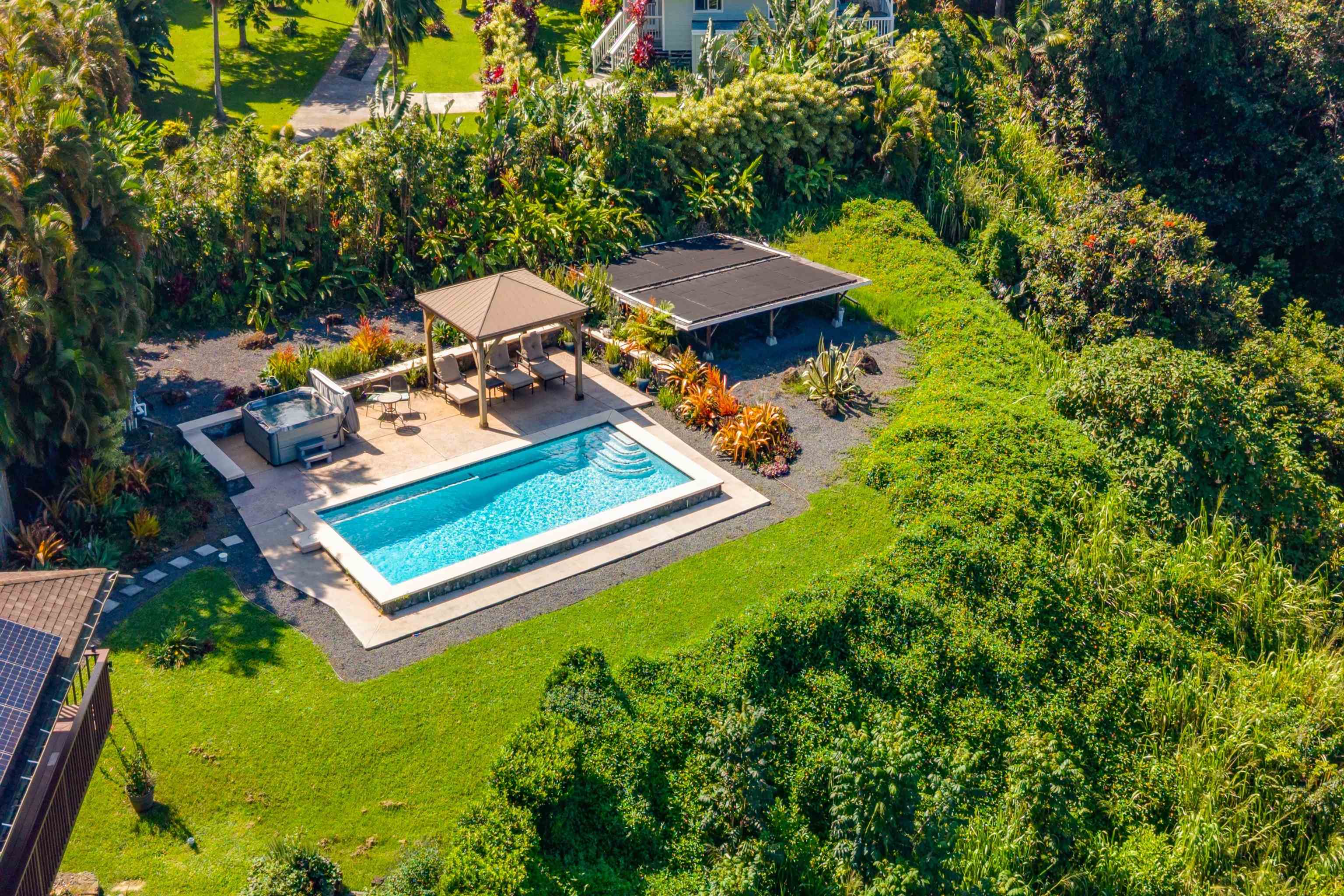 1330 Kauhikoa Rd Property Photo 6