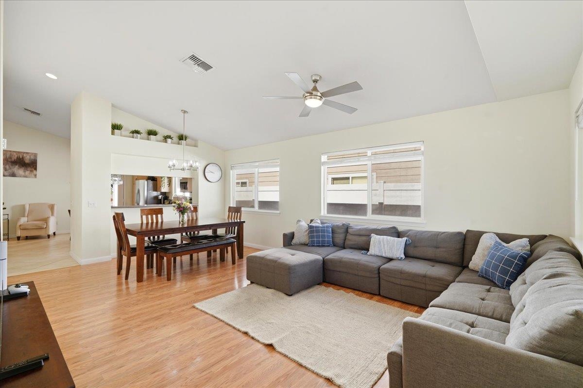18 Henohea Pl Property Photo 8