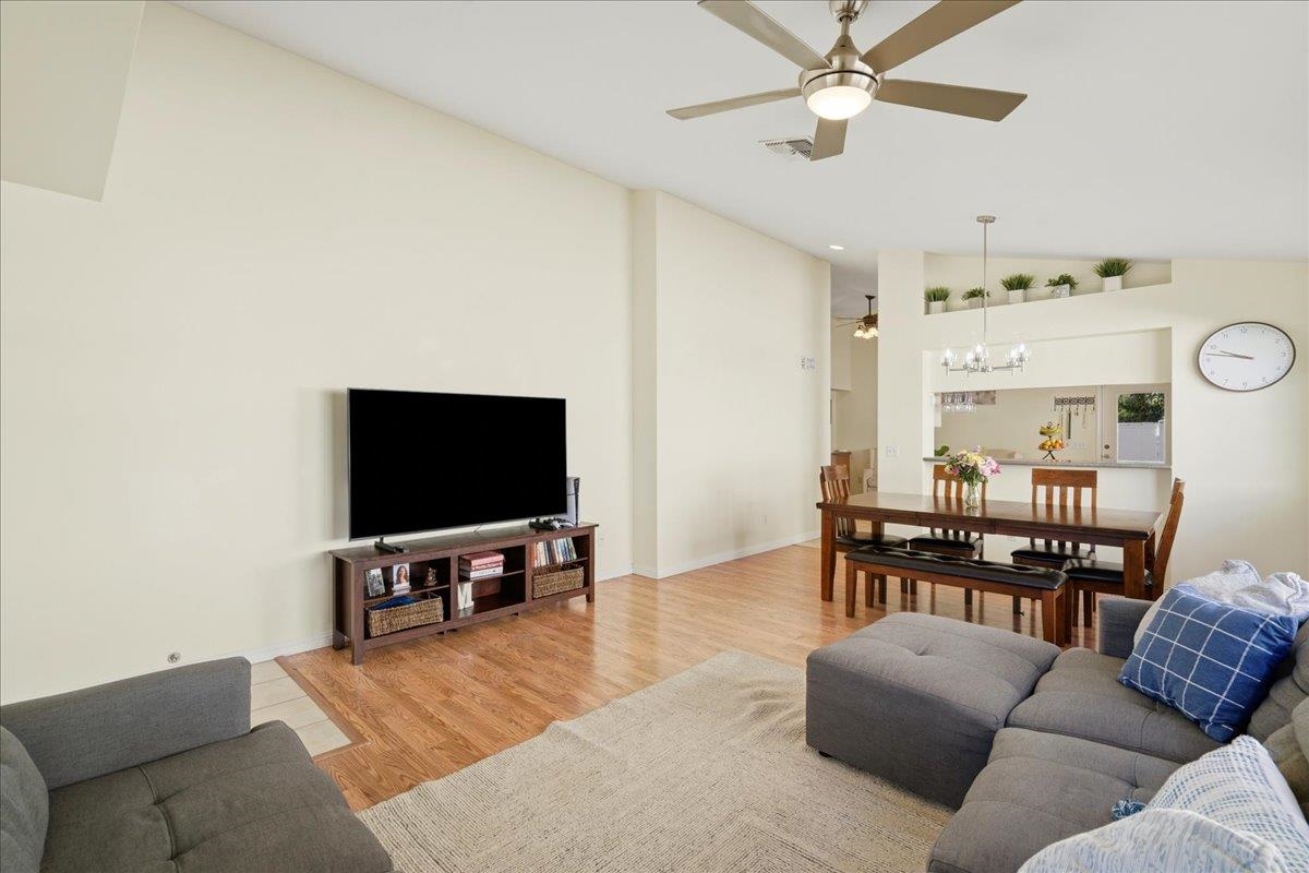 18 Henohea Pl Property Photo 9
