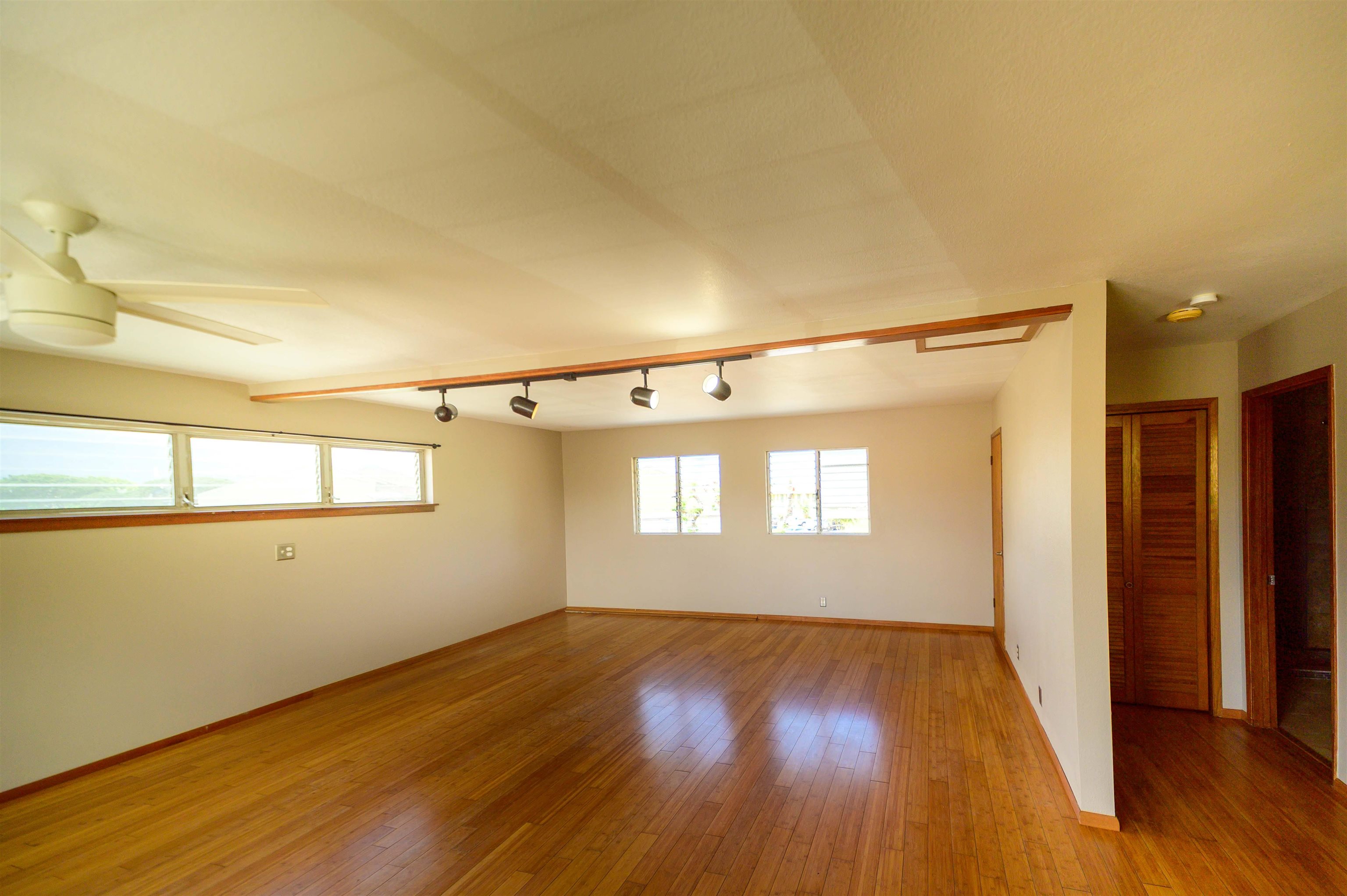148 Hoomoku St Property Photo 9