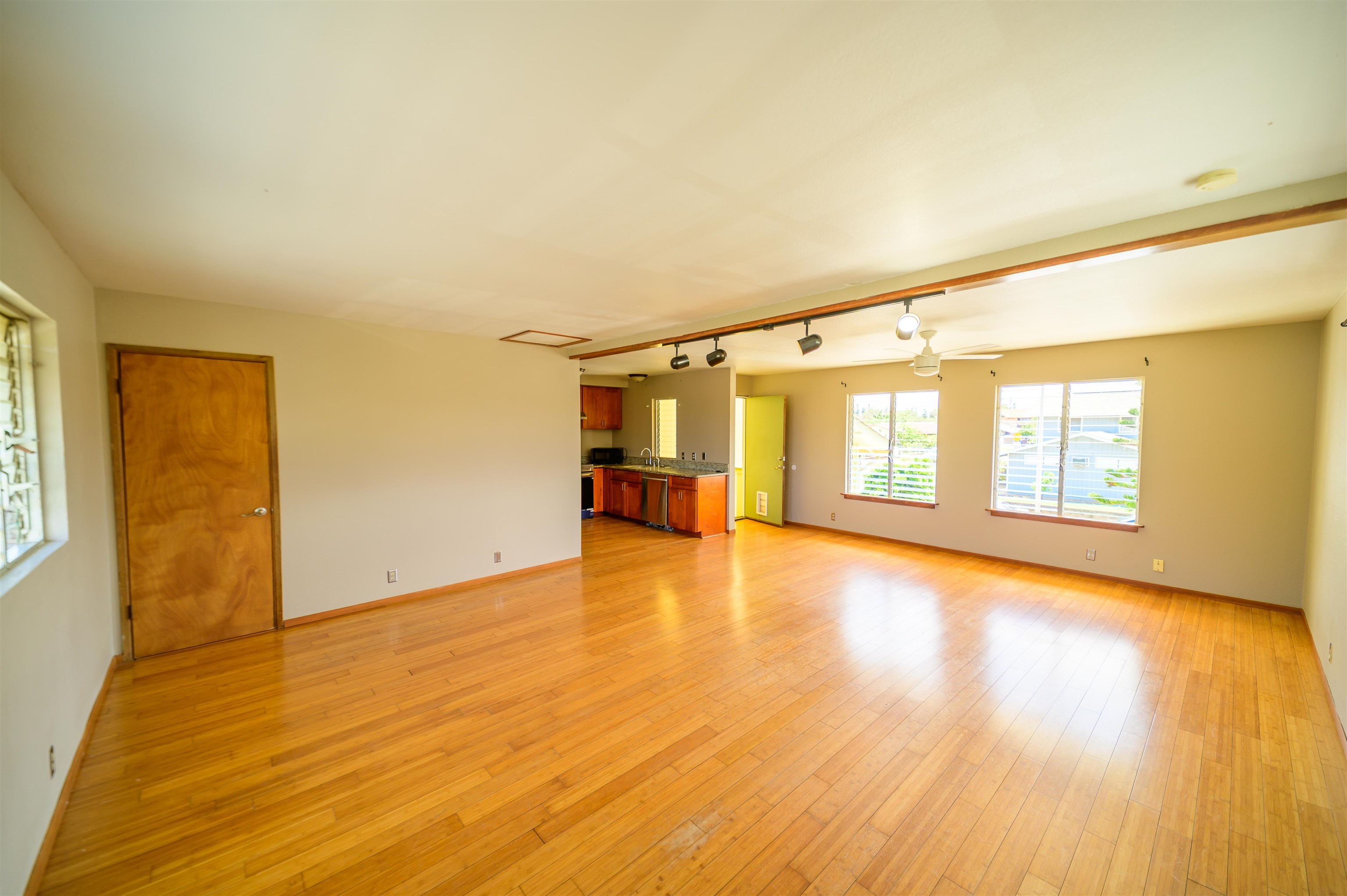 148 Hoomoku St Property Photo 13