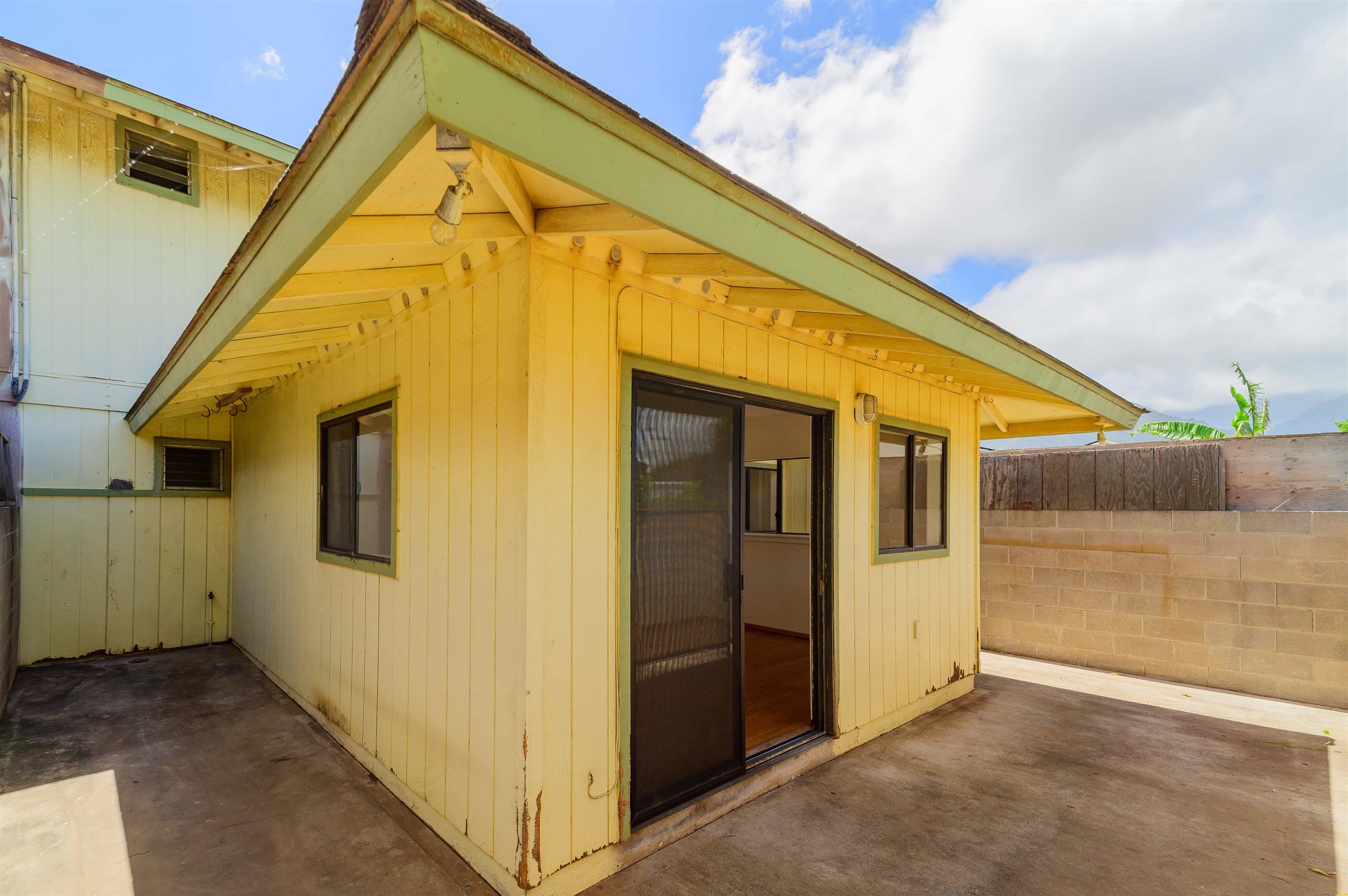 148 Hoomoku St Property Photo 36