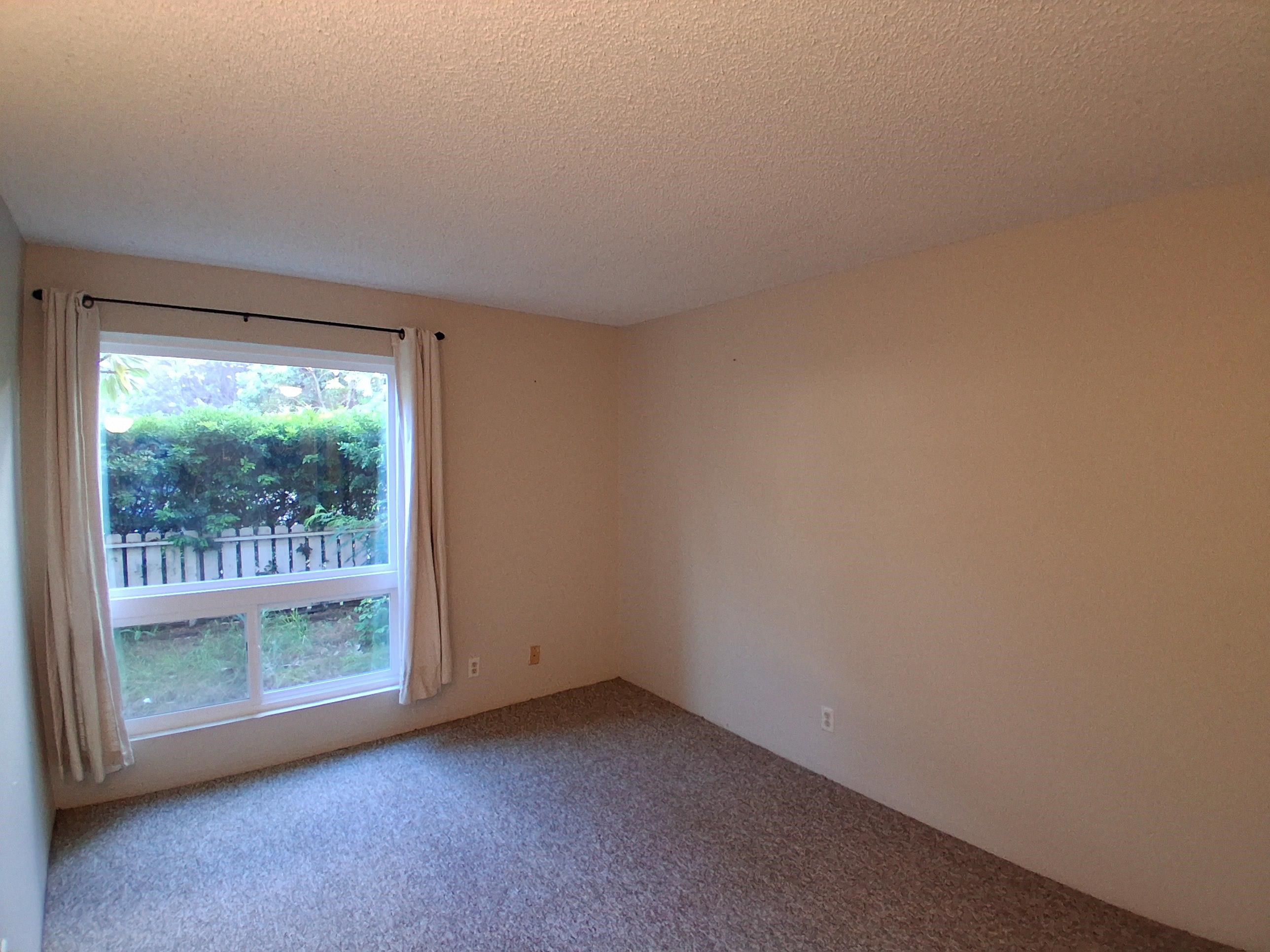140 Uwapo Rd Property Photo 9