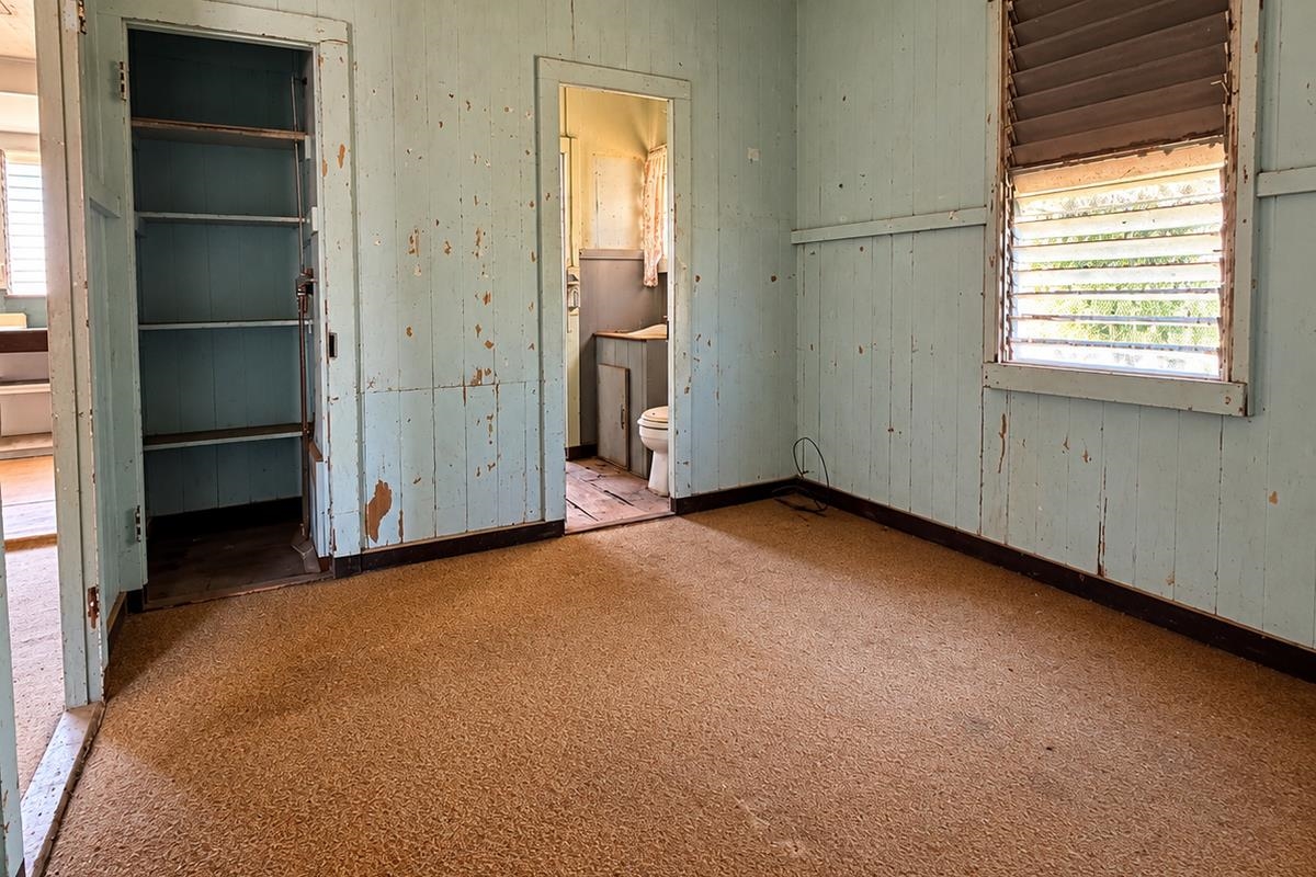 1717 Okana St Property Photo 9