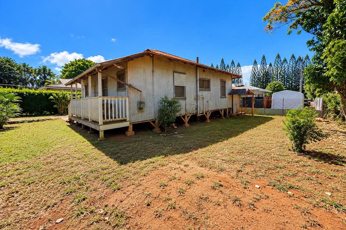 1717 Okana St Property Photo 12