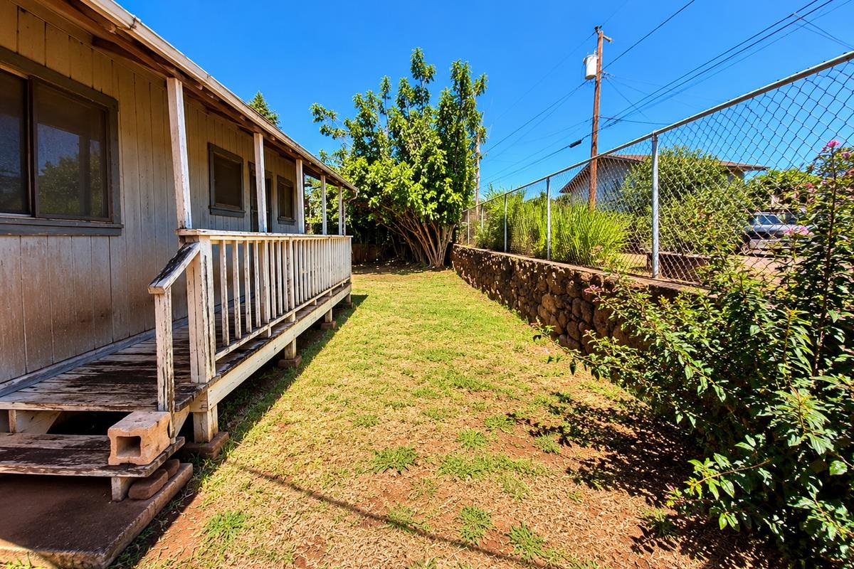 1717 Okana St Property Photo 15