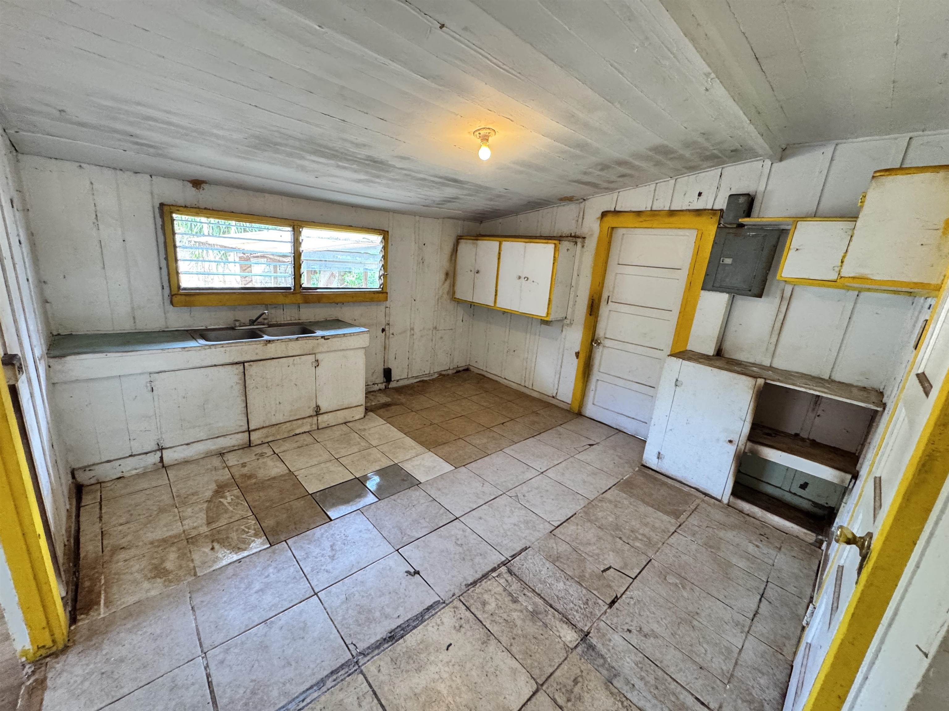 1810 Epane St Property Photo 11