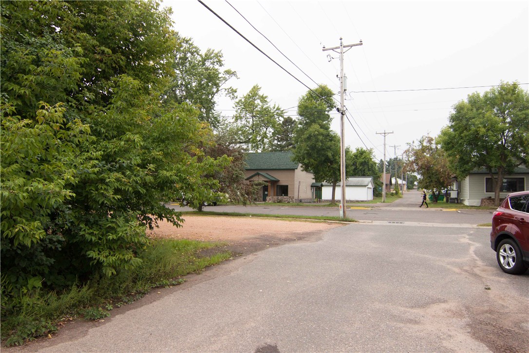 10531 Dakota Avenue Property Photo 9