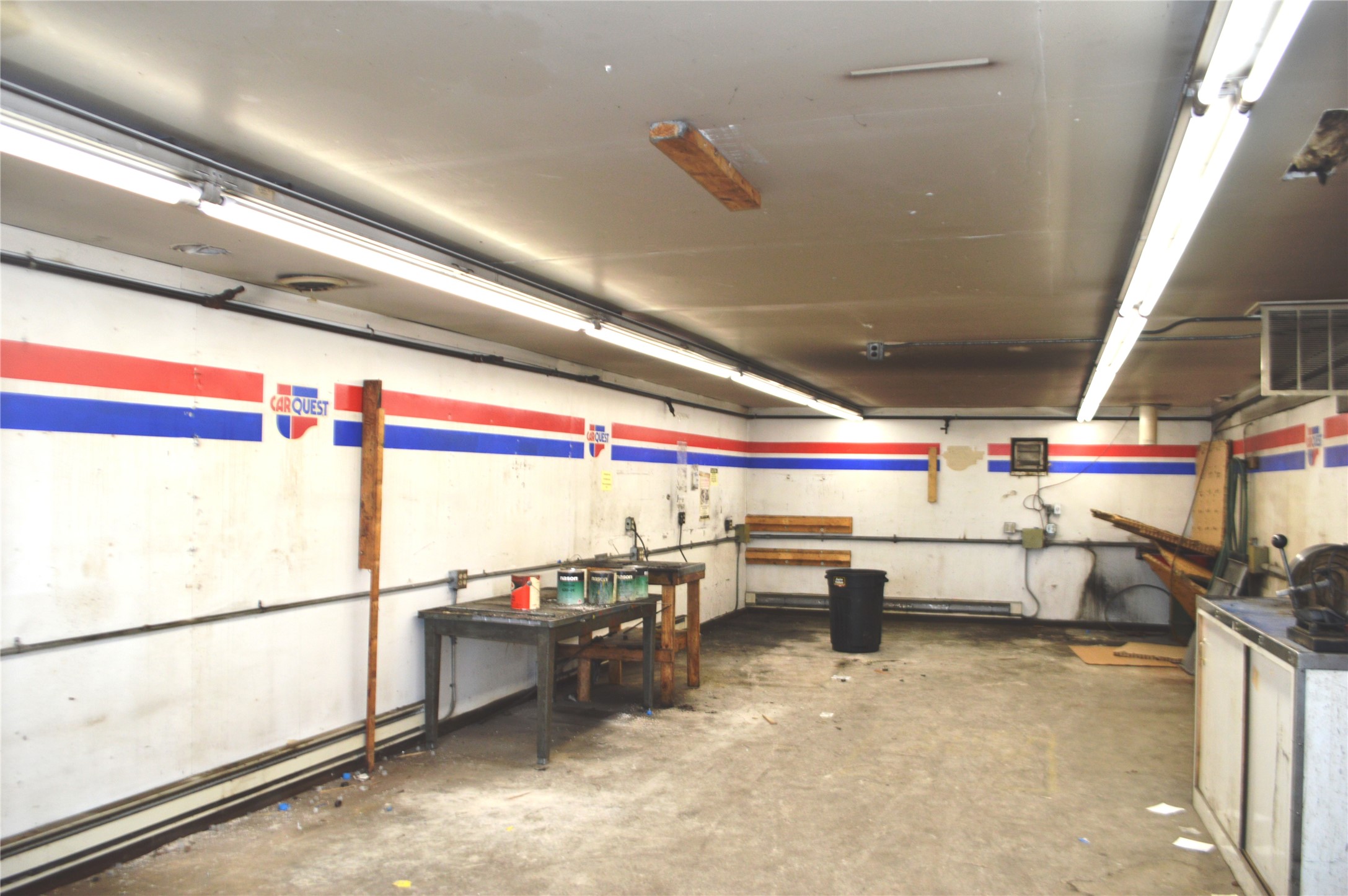 230 S Main Street Property Photo 8