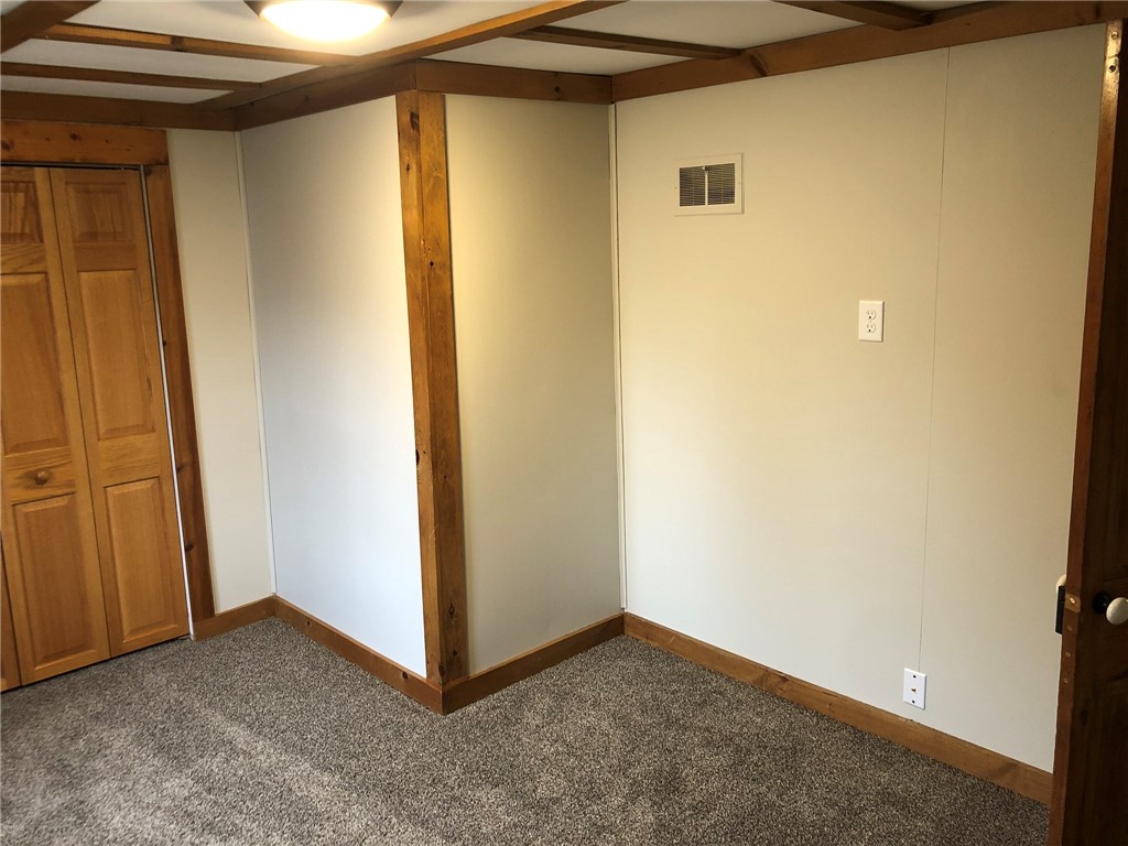 219 E Burnett Avenue Property Photo 3