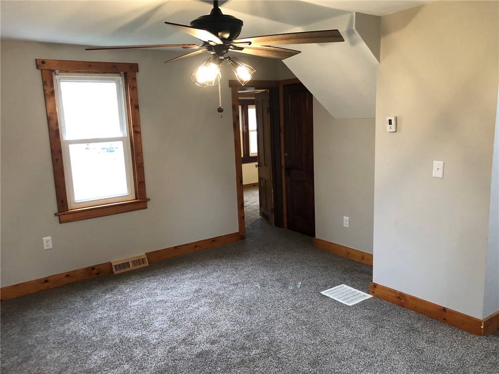 219 E Burnett Avenue Property Photo 5