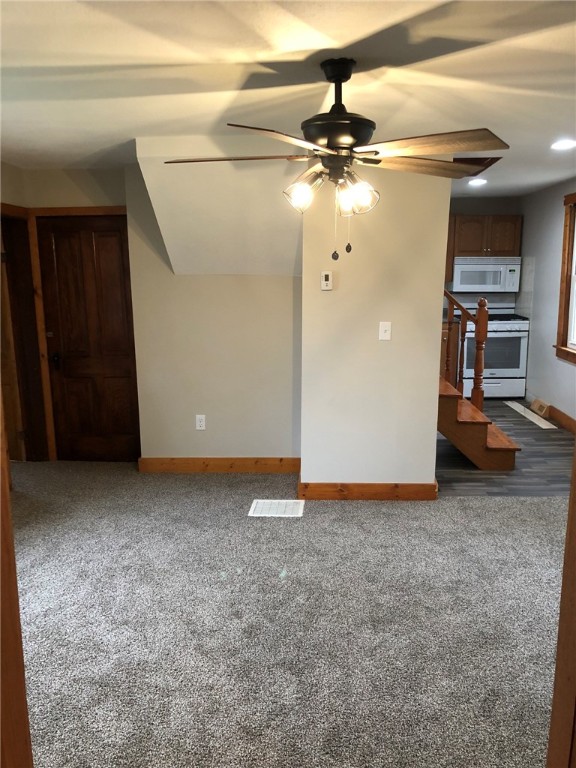 219 E Burnett Avenue Property Photo 6