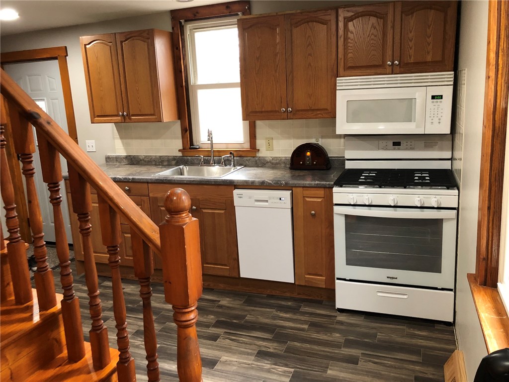 219 E Burnett Avenue Property Photo 15