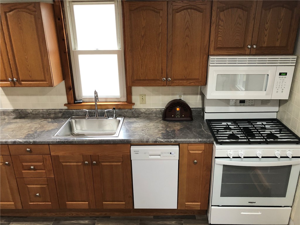 219 E Burnett Avenue Property Photo 27