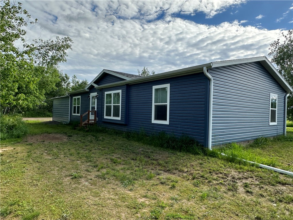 7743 N Blodgett Road Property Photo