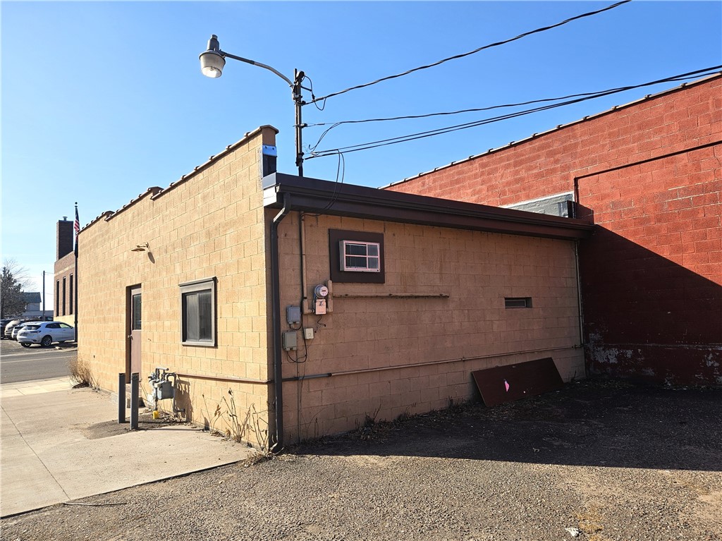 15 E Eau Claire Street Property Photo 3