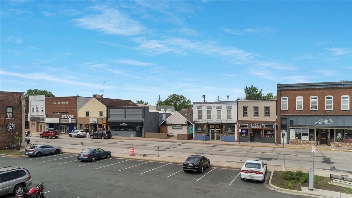 619 Broadway Street S Property Photo