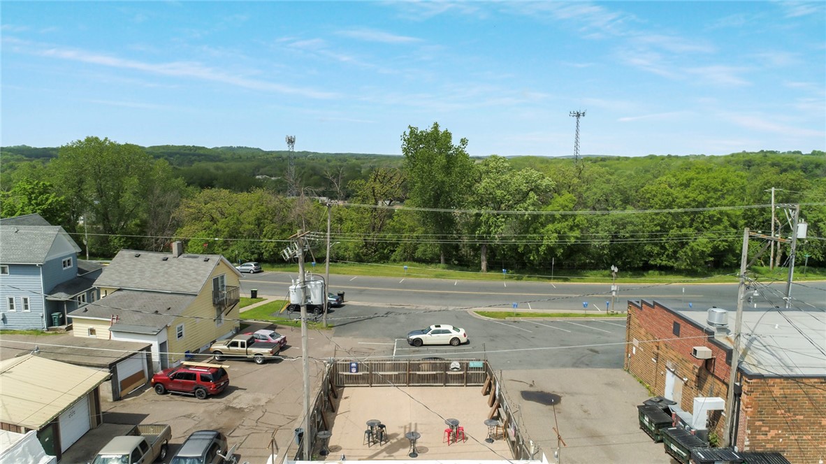 619 Broadway Street S Property Photo 5