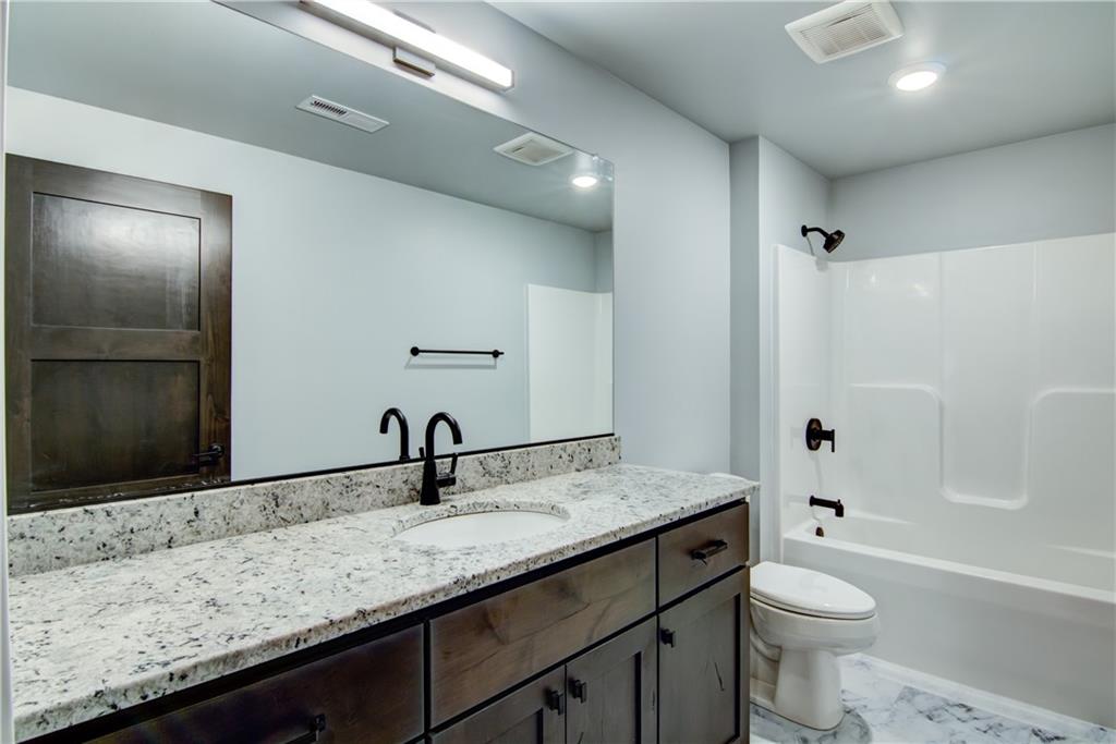 2351 Lake Road Property Photo 10