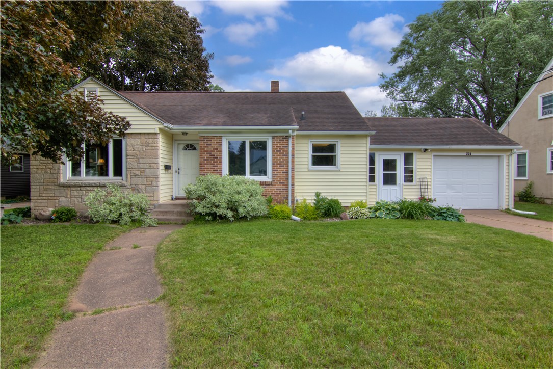 221 W Lexington Boulevard Property Photo 1